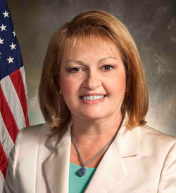 A-G-Linda-L-Kelly-1a-250x275