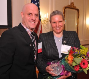 Rich Yoegel (left), chair of the American Red Cross Southeastern Pennsylvania Chester County Leadership Council and a member of its board, congratulates Ellen Barnes, this year’s Chester County hero. Photo courtesy of Alex Greenblatt